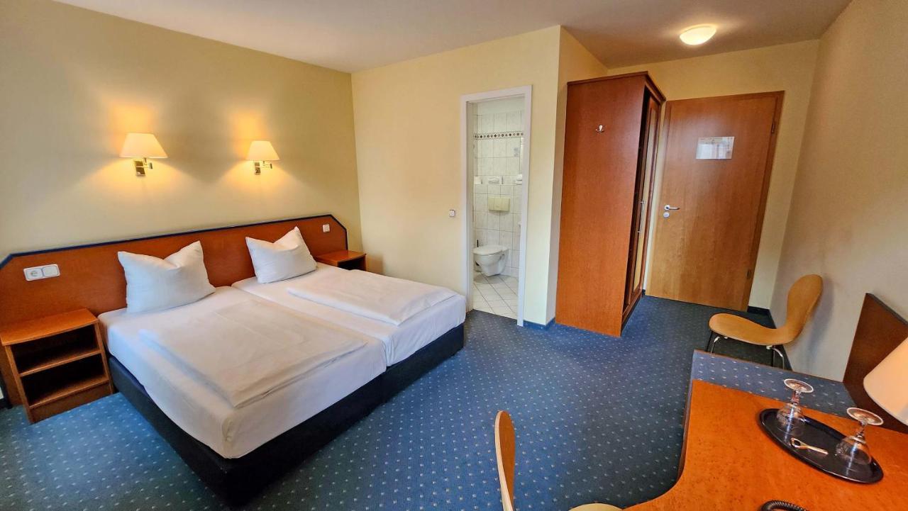 Hotel Amadeus Dresden Neustadt ภายนอก รูปภาพ