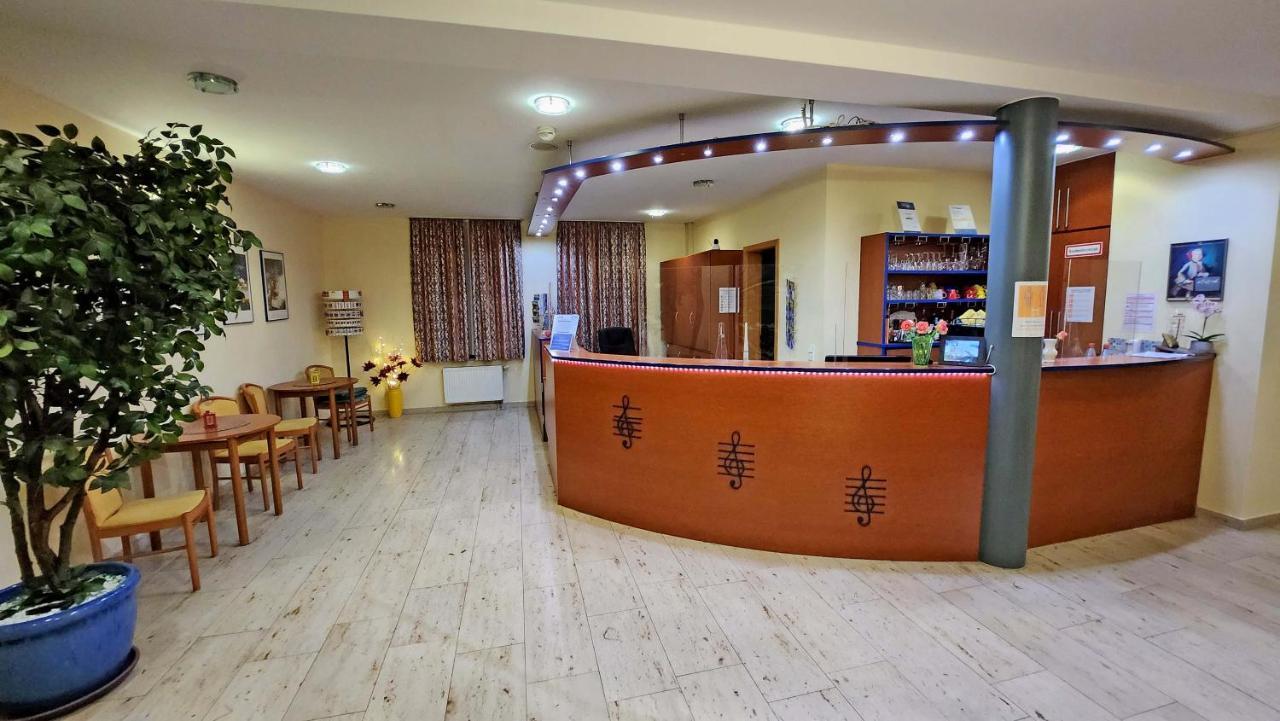 Hotel Amadeus Dresden Neustadt ภายนอก รูปภาพ