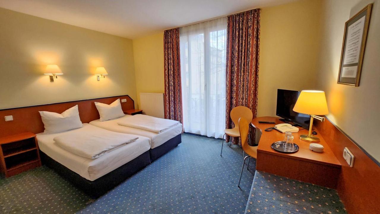 Hotel Amadeus Dresden Neustadt ภายนอก รูปภาพ