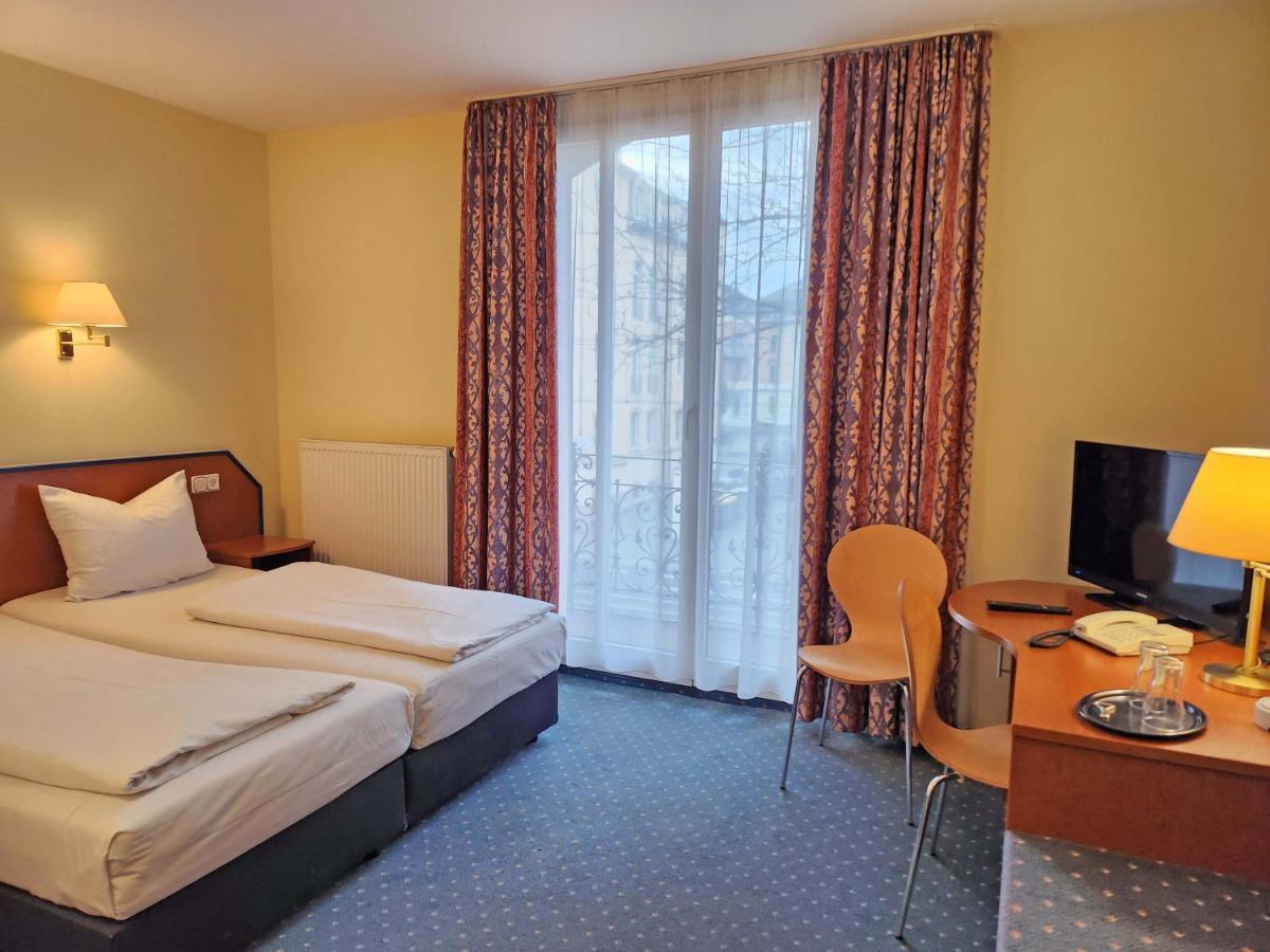 Hotel Amadeus Dresden Neustadt ภายนอก รูปภาพ