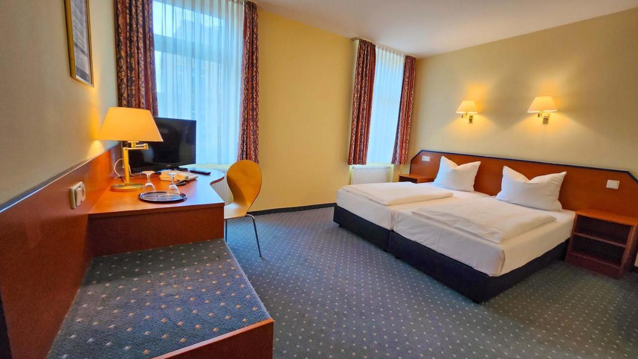 Hotel Amadeus Dresden Neustadt ภายนอก รูปภาพ