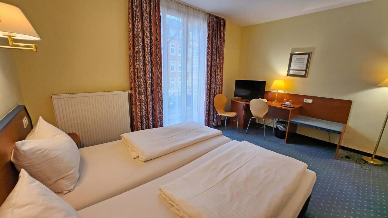 Hotel Amadeus Dresden Neustadt ภายนอก รูปภาพ