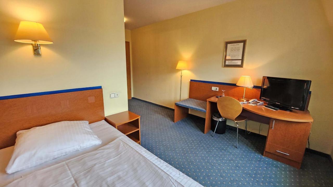 Hotel Amadeus Dresden Neustadt ภายนอก รูปภาพ