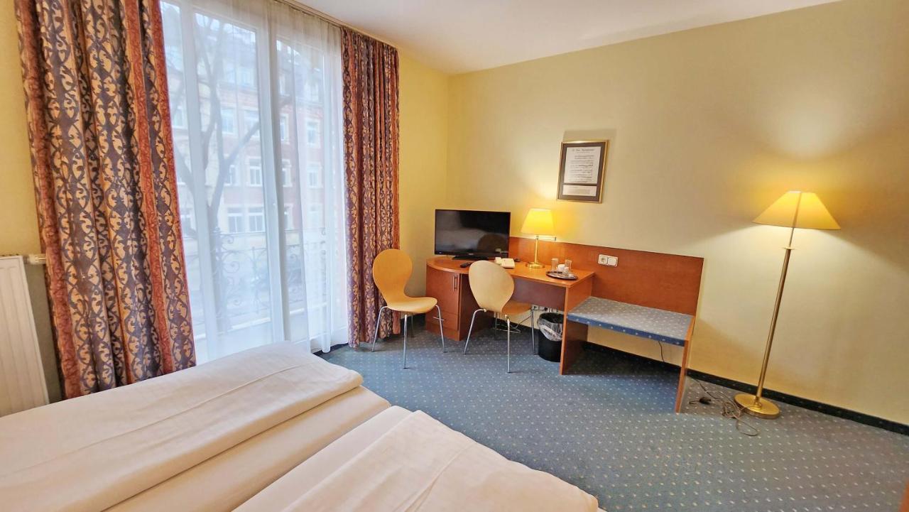 Hotel Amadeus Dresden Neustadt ภายนอก รูปภาพ