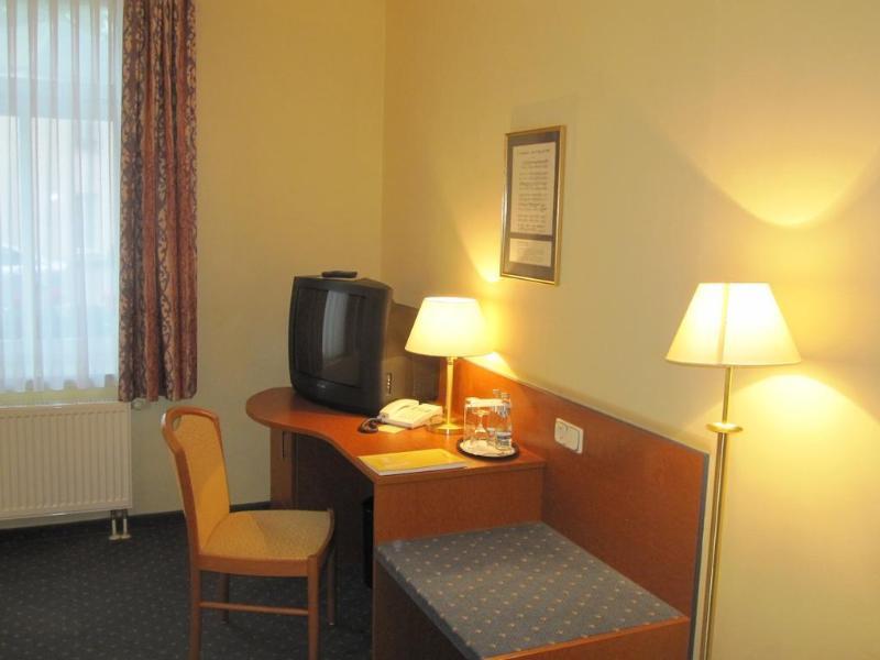Hotel Amadeus Dresden Neustadt ภายนอก รูปภาพ