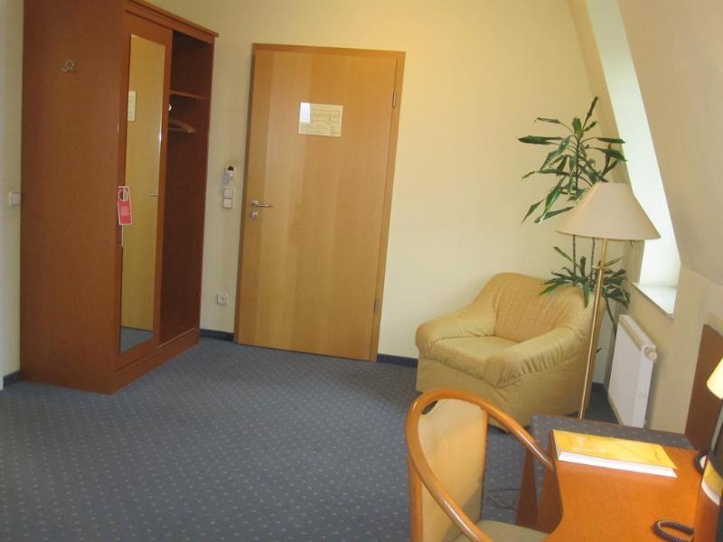 Hotel Amadeus Dresden Neustadt ภายนอก รูปภาพ